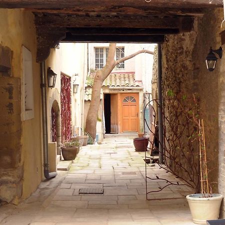 شقة LʼIsle-sur-la-Sorgue  في Lou Magnan الغرفة الصورة